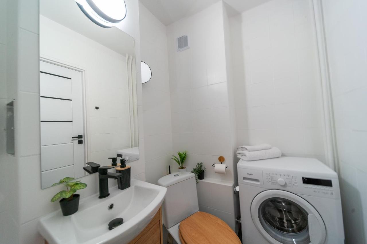 Metro Lux Home Apartment Warsaw Exterior photo