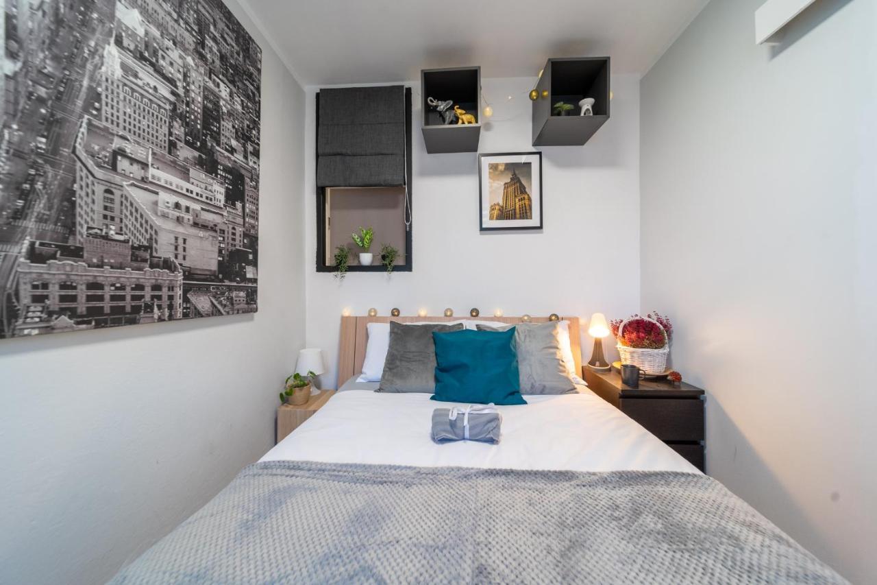 Metro Lux Home Apartment Warsaw Exterior photo